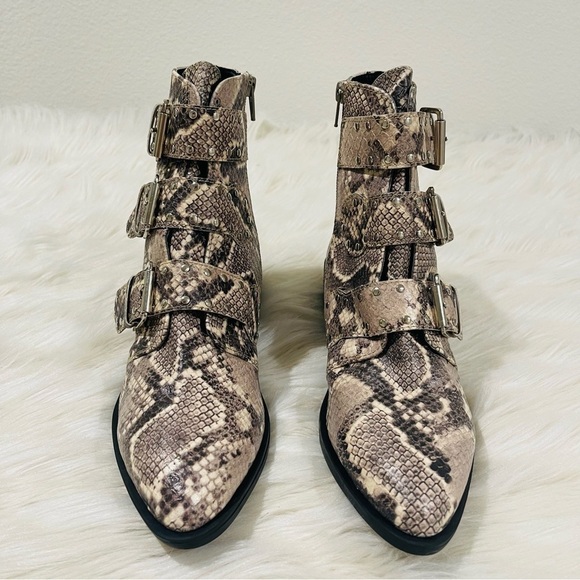 Women’s Steven by Steven Madden Harmon Snake Print Moto Boots 7.5 US! - Picture 3 of 14